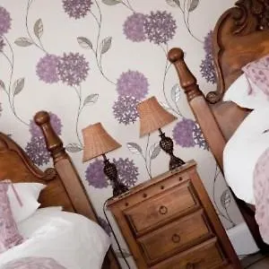 The Punch Bowl Inn Feetham 4*,